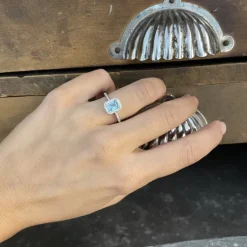 Anillo Oro Zircon Azul Sello Baguette