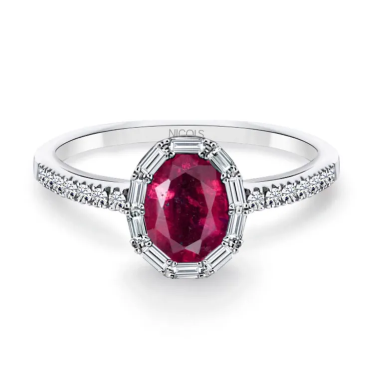 Anillo Rubí Oval y Diamantes Colour Oval