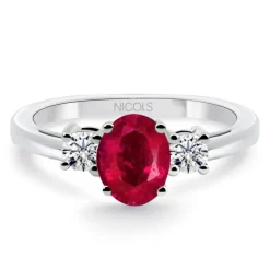 Anillo rubí oval y diamantes tresillo Sunset Oval